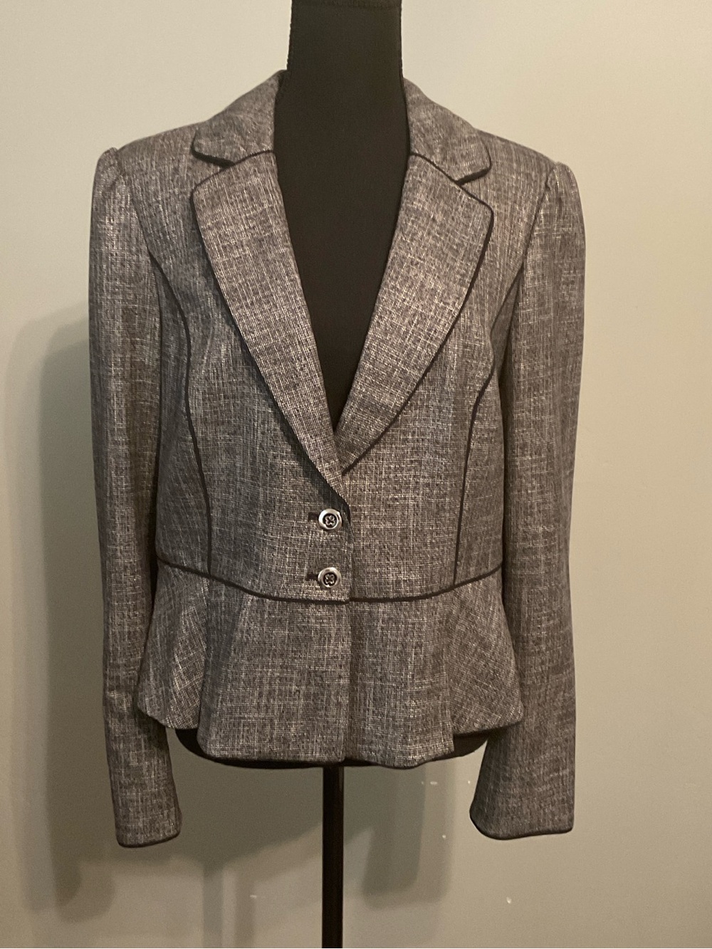 White House Black Market Suit Jacket & Skirt set size 14 Preowned